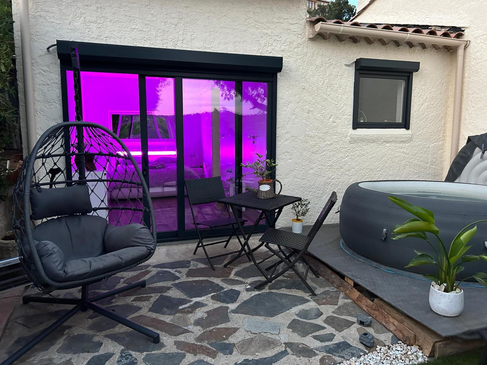Belle Chambre Privee Avec Le Jardin Privatif Et Le Jacuzzi Cavalaire-sur-Mer Eksteriør bilde