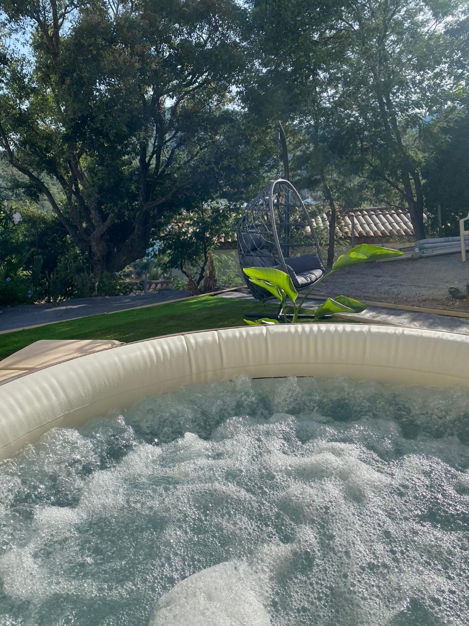 Belle Chambre Privee Avec Le Jardin Privatif Et Le Jacuzzi Cavalaire-sur-Mer Eksteriør bilde