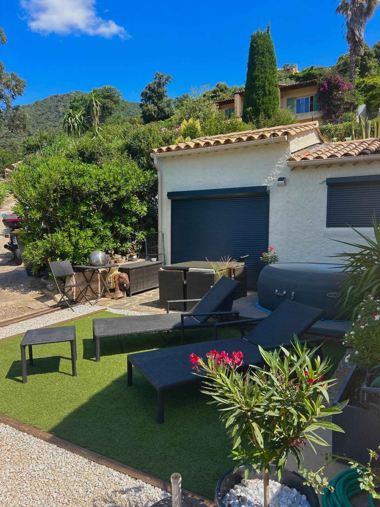 Belle Chambre Privee Avec Le Jardin Privatif Et Le Jacuzzi Cavalaire-sur-Mer Eksteriør bilde