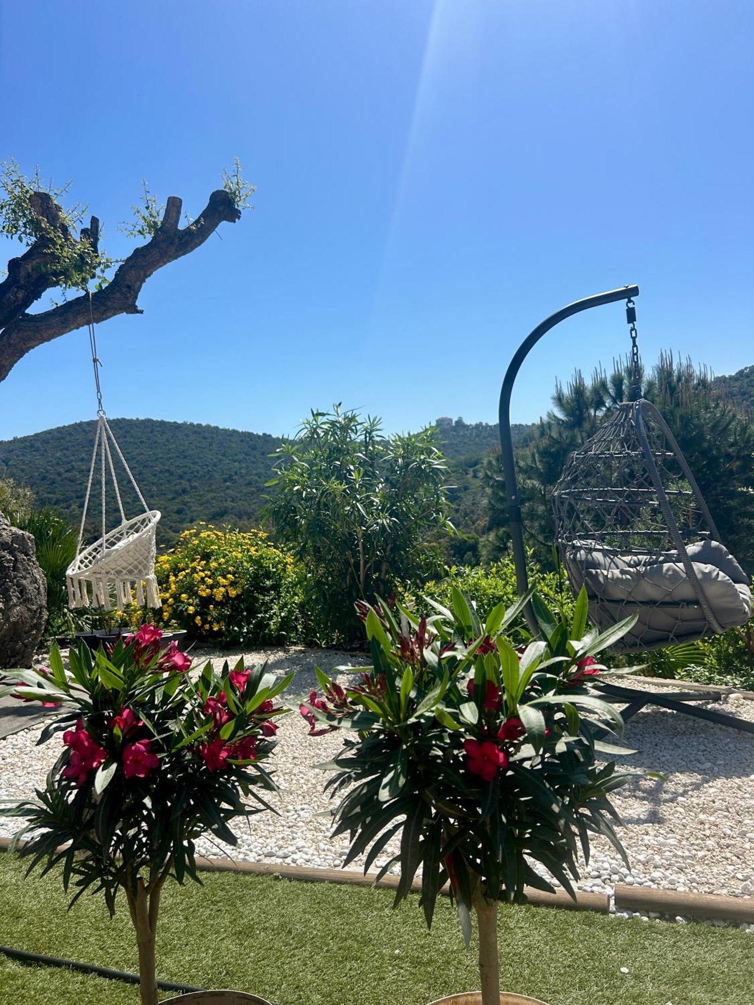 Belle Chambre Privee Avec Le Jardin Privatif Et Le Jacuzzi Cavalaire-sur-Mer Eksteriør bilde
