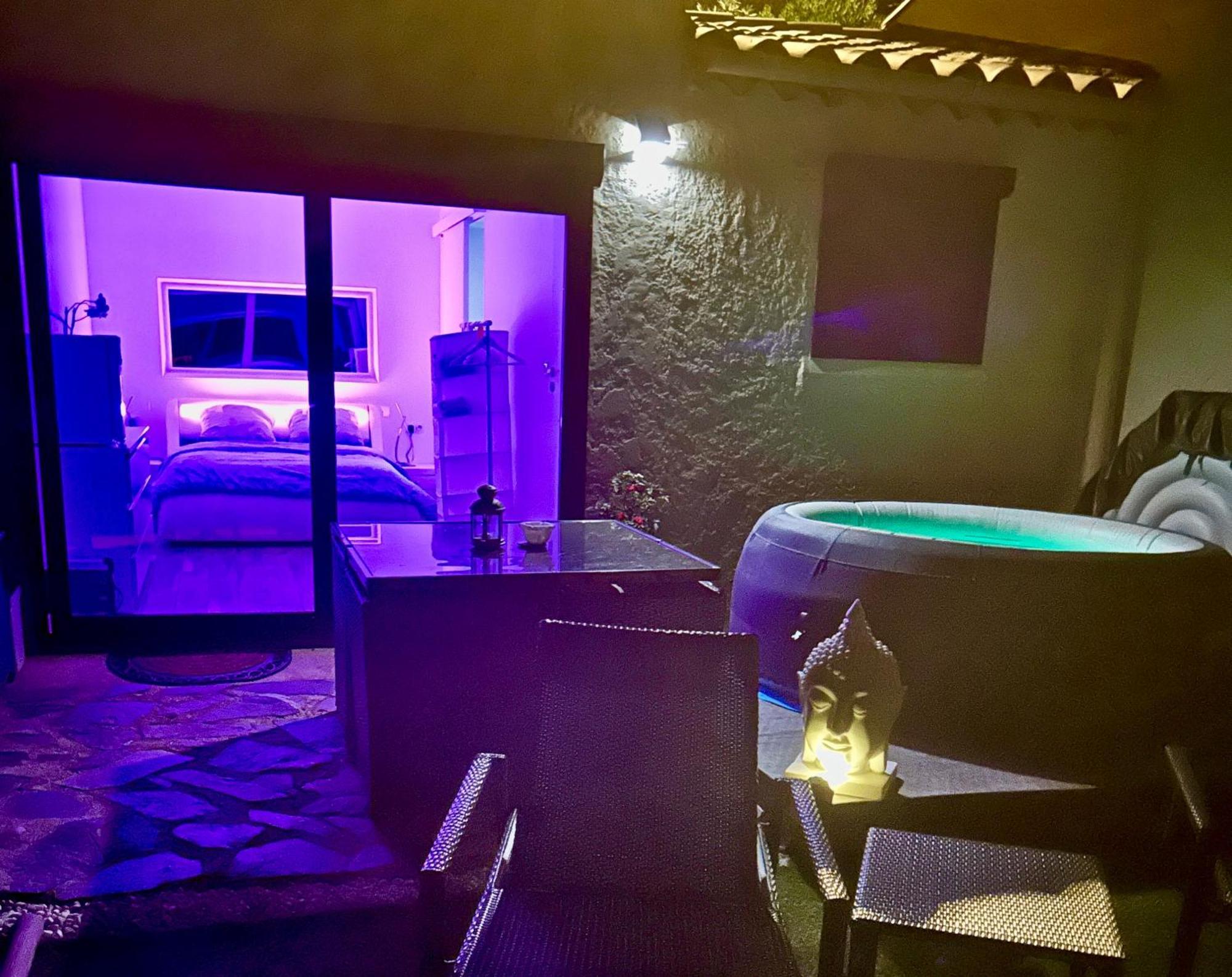 Belle Chambre Privee Avec Le Jardin Privatif Et Le Jacuzzi Cavalaire-sur-Mer Eksteriør bilde